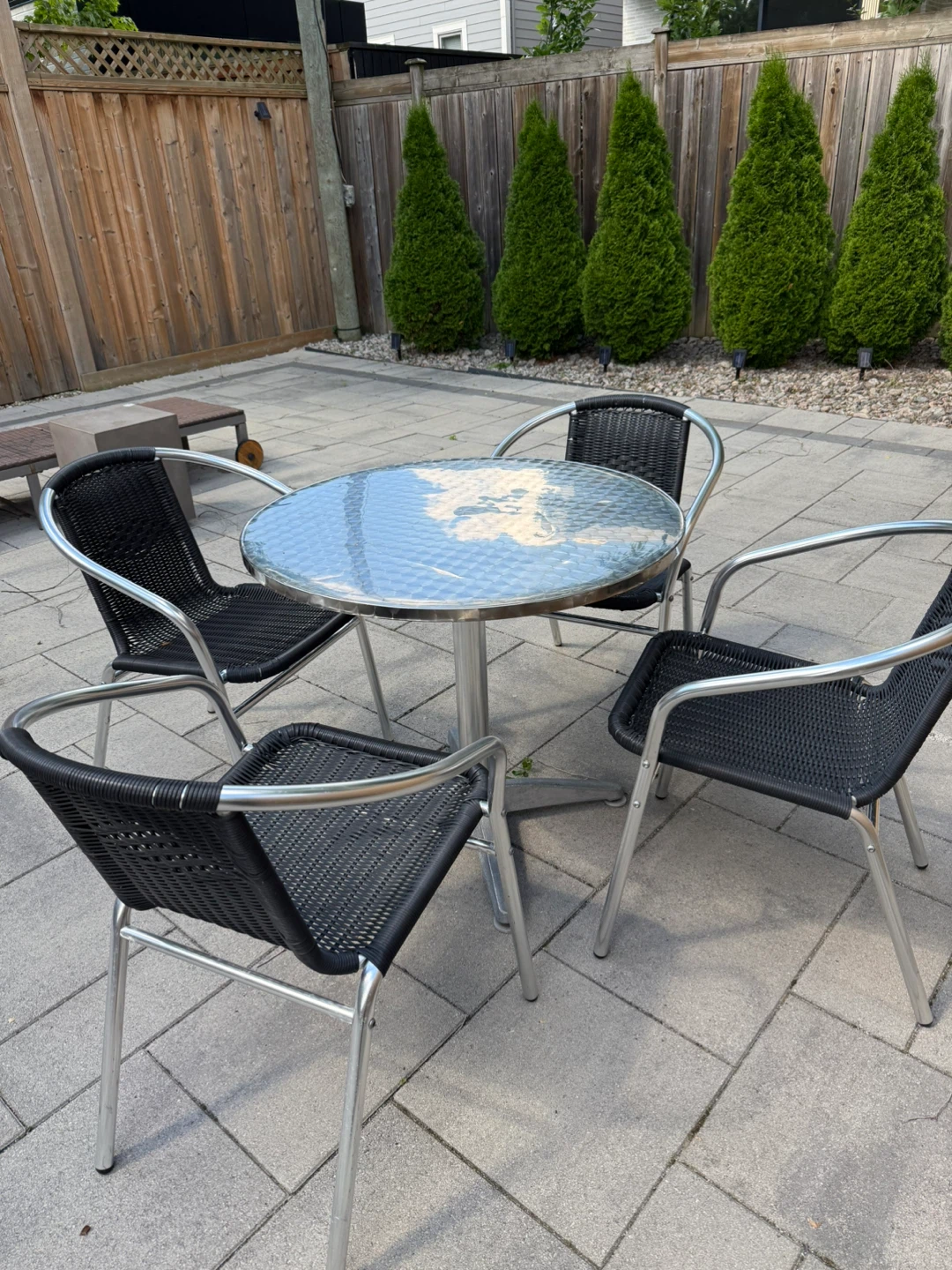 Outdoor cafe table and 4 chairs excellent condition