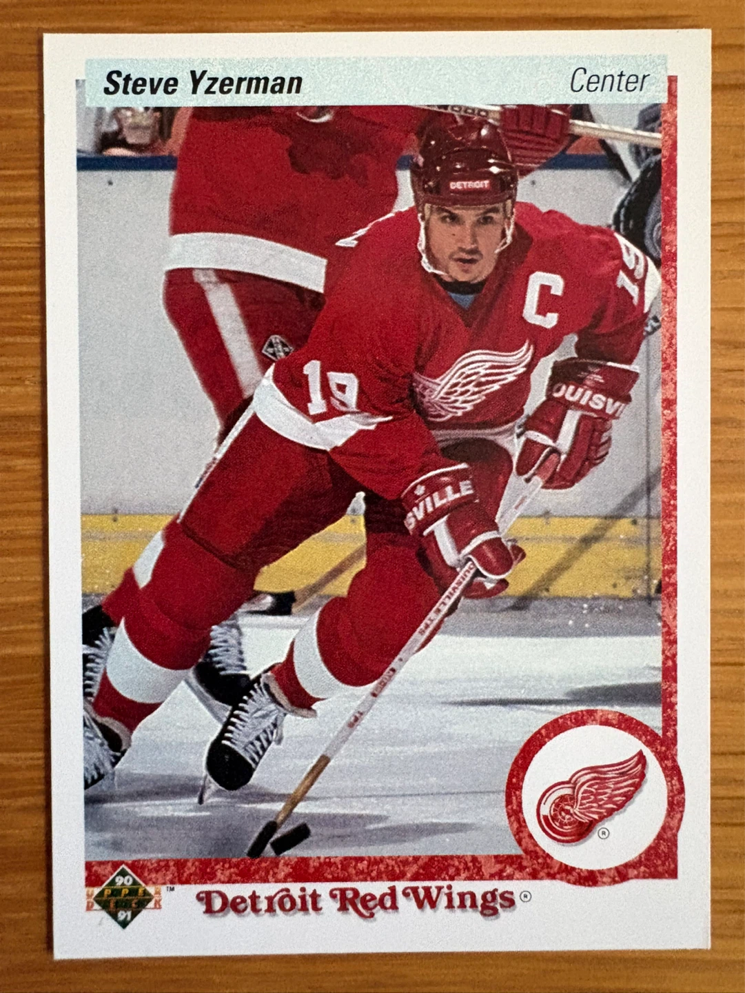 1990-91 Upper Deck Steve Yzerman Detroit Red Wings Hockey Card