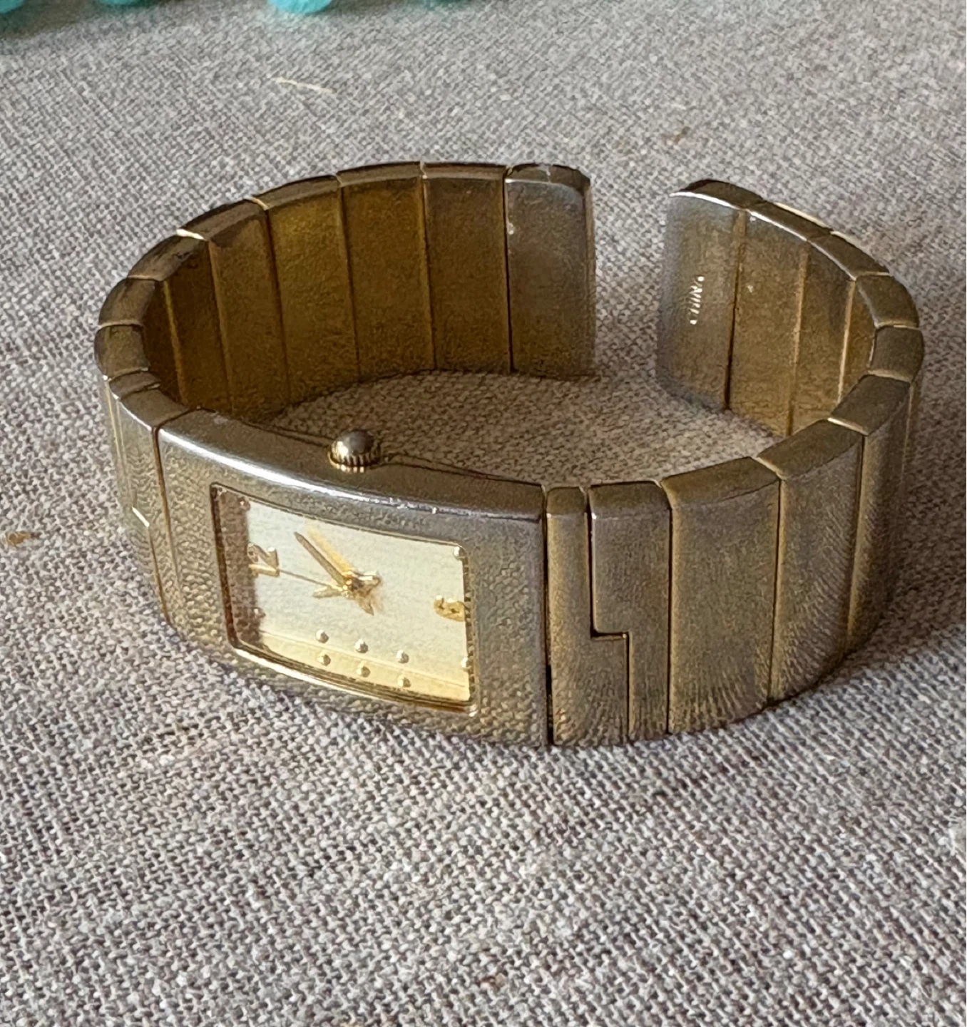 Gold Tone cuff Watch, vintage - photo 2