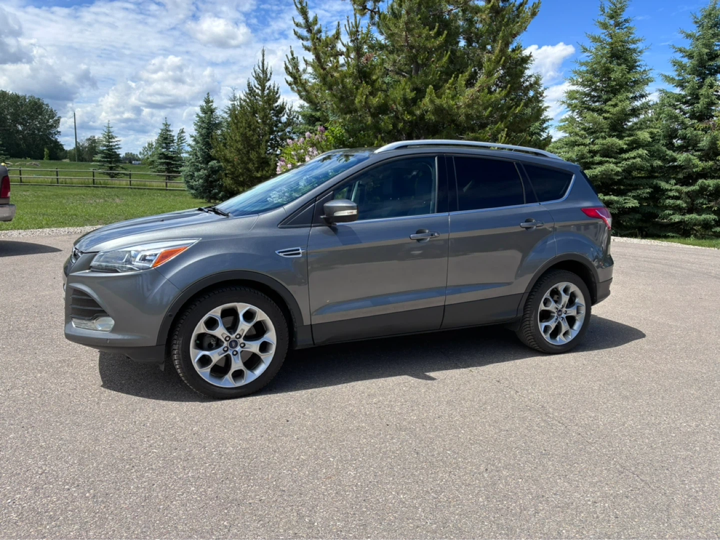 2014 Ford Escape Titanium AWD - photo 2