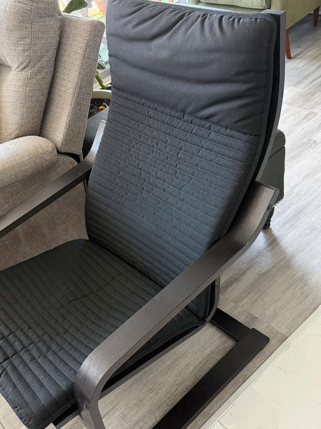 Black Pöang Armchair - photo 2
