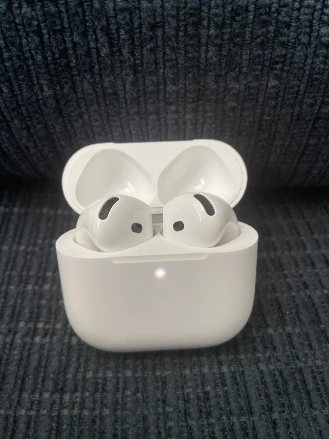 Apple AirPods 4th Gen ANC