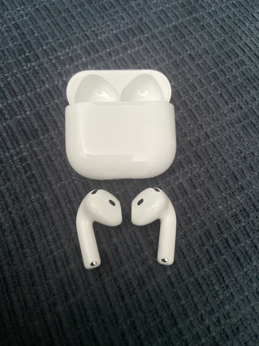 Apple AirPods 4th Gen ANC - photo 2