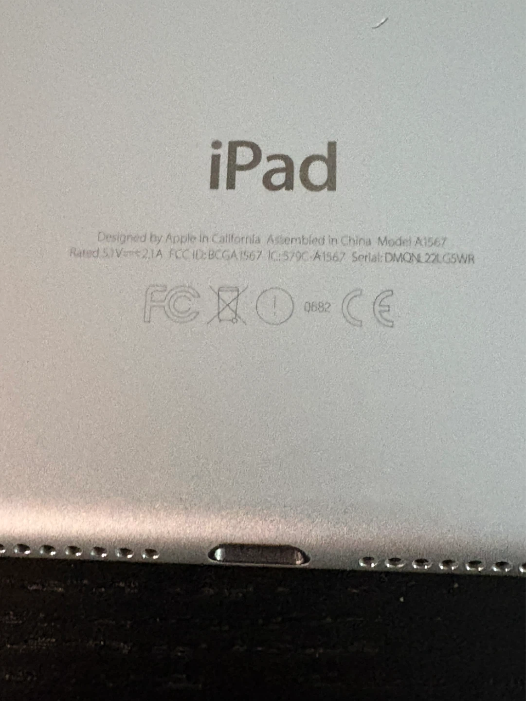 Apple iPad Air + Cellular selling as is.. ⚽️ - photo 3