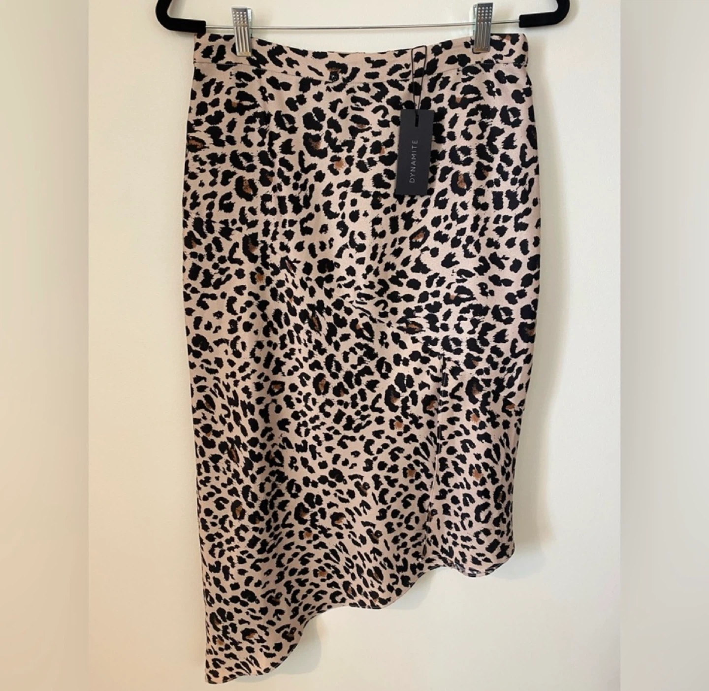 Dynamite Leopard Print Midi Skirt ⚽️