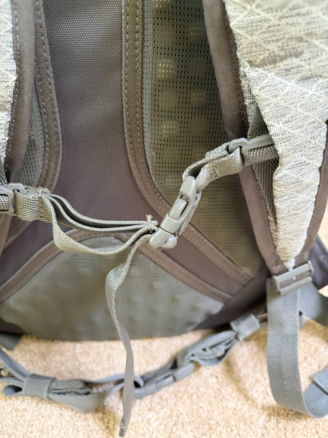 BURTON Backpack – Excellent Condition - photo 4