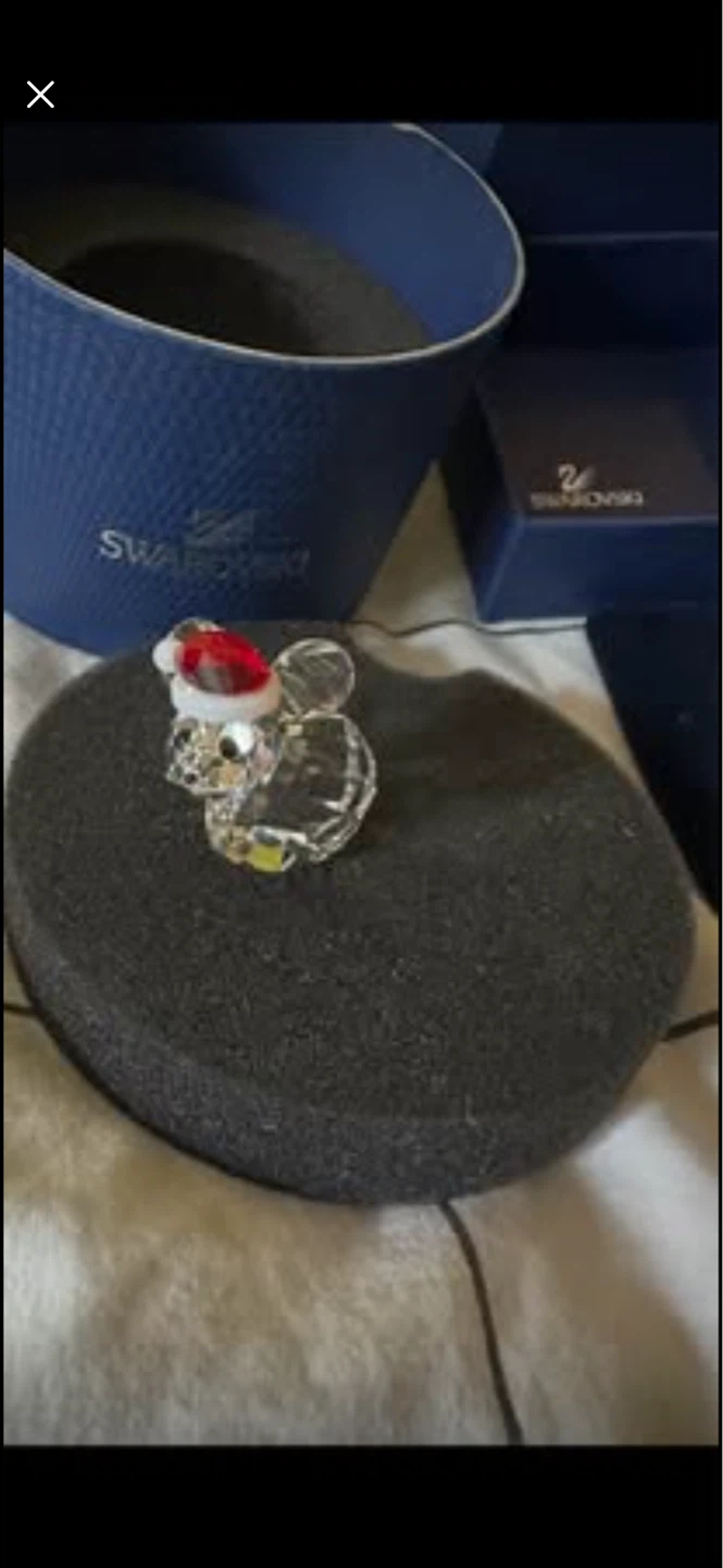 Swarovski Crystal Mickey Mouse Figurine - photo 2