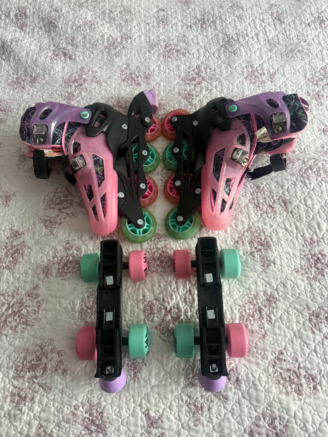 Girls' Roller Skates and Pads Set