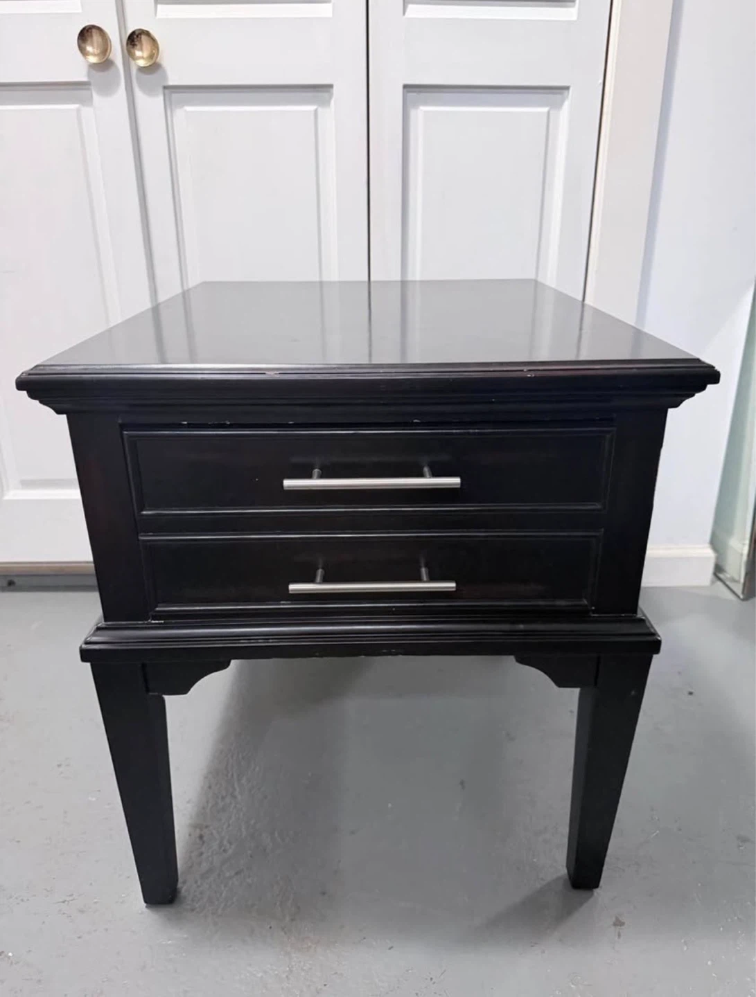 Black Two-Drawer End Table⚽️