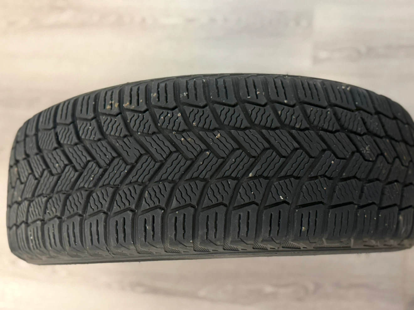 Michelin Winter Tire 185/65 R 15 - photo 2