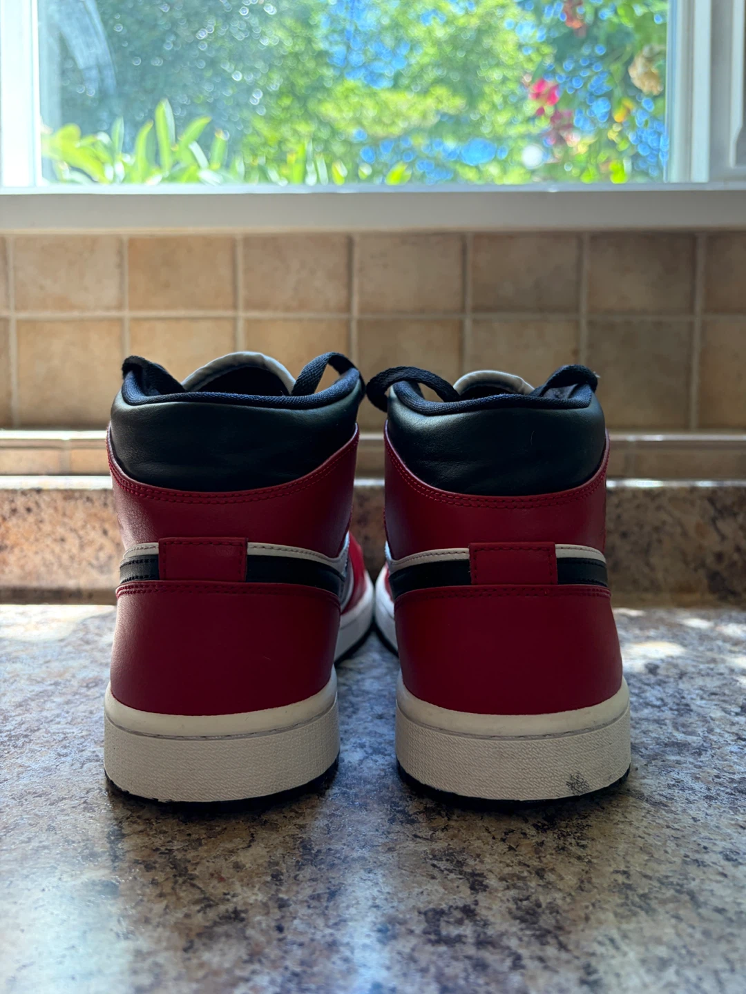 Air Jordan 1 Mid Sneakers - photo 2