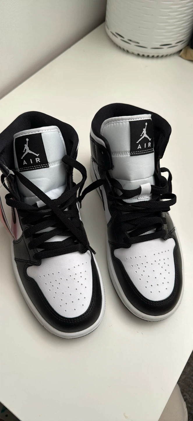 Nike Air Jordan 1 Mid - photo 3