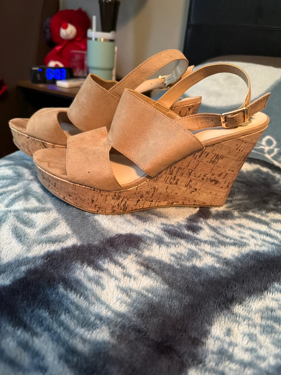 Fergalicious Women's Tan Suede Wedge Sandals - photo 2