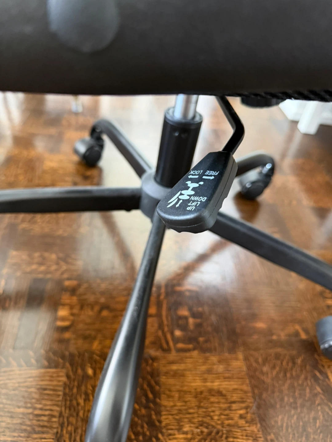 Black Faux Leather Executive Office Chair - photo 3
