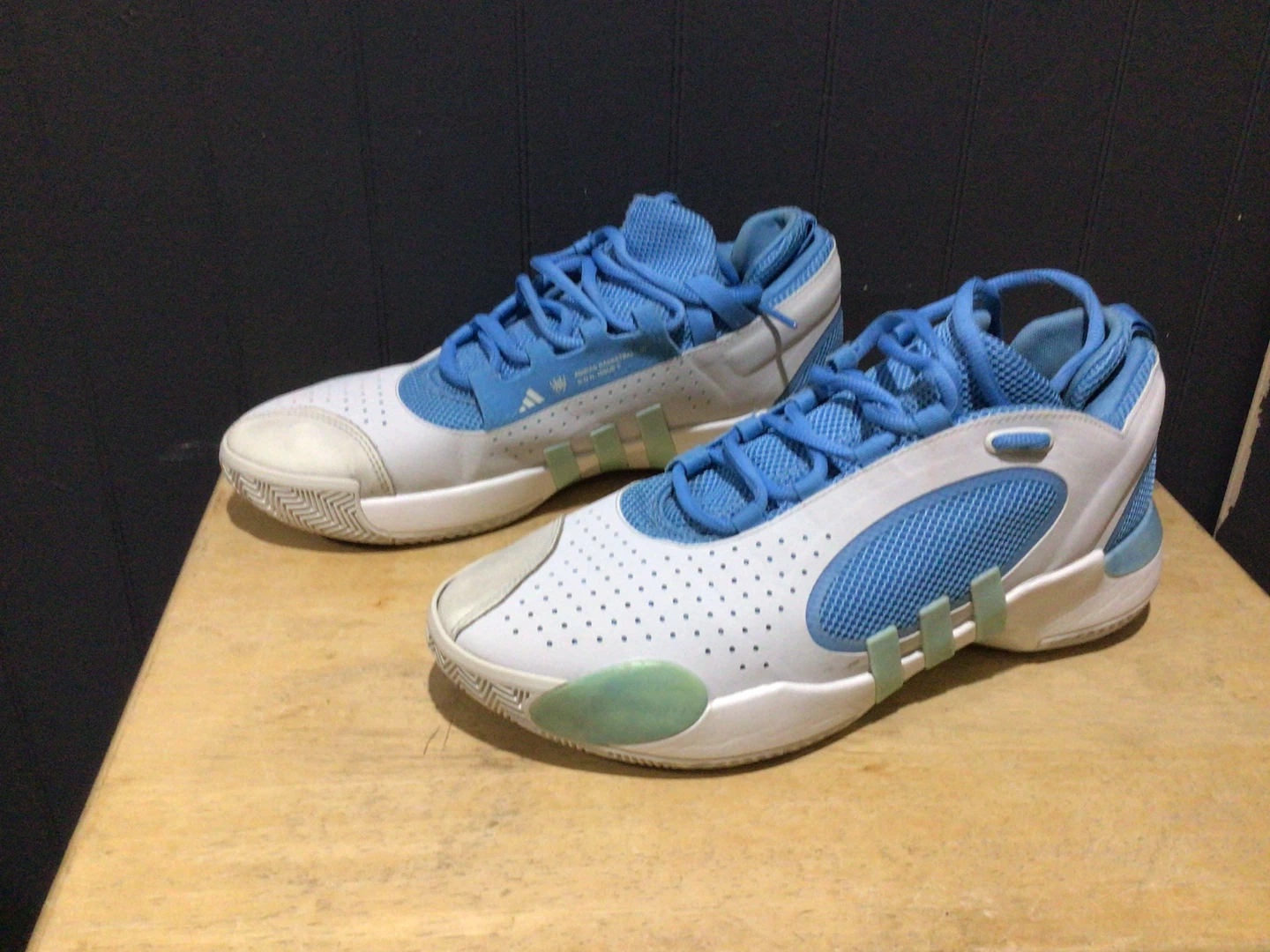 Adidas Lightstrike White & Blue Basketball Sneakers - photo 2