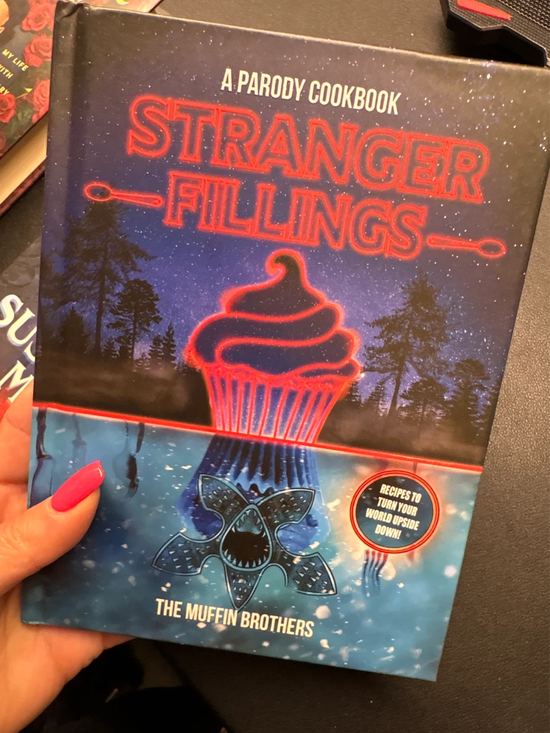 Stranger Things -  book set - photo 3