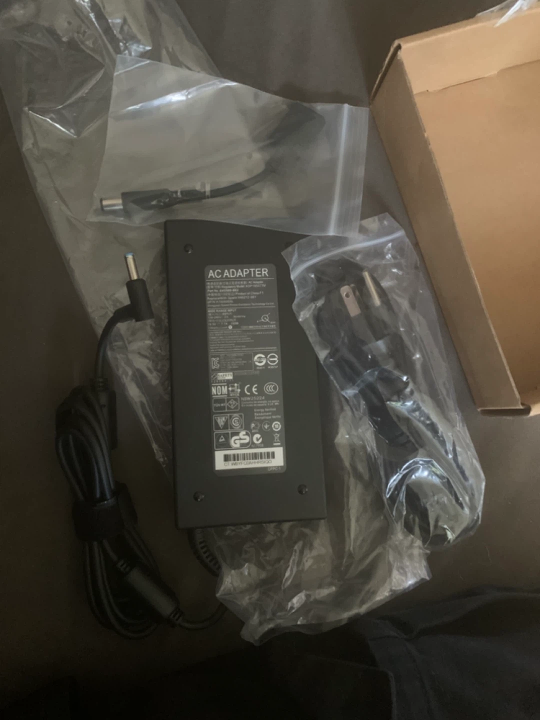 AC Power Adapter 180W 19.5V 9.23A - photo 2