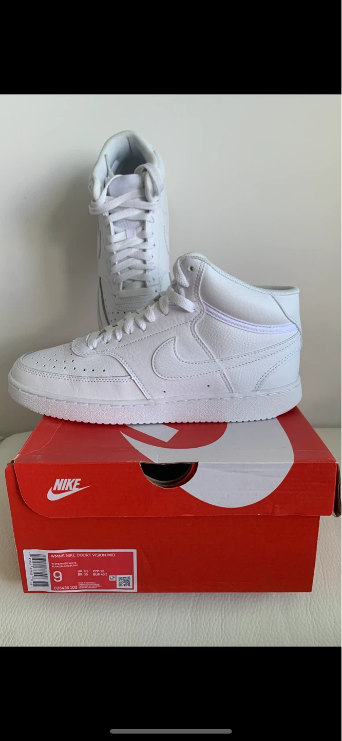 ⭐️ BRAN NEW! NIKE Court Vision Mid Sneakers