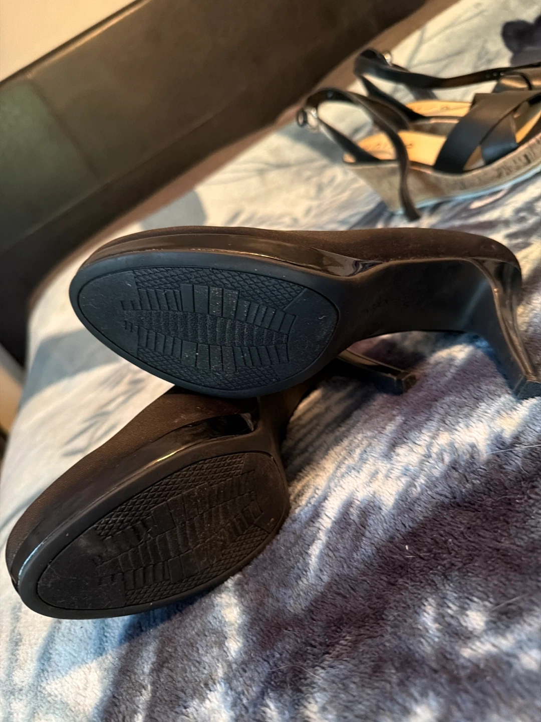 Bandolino Black Fabric Heels - photo 3
