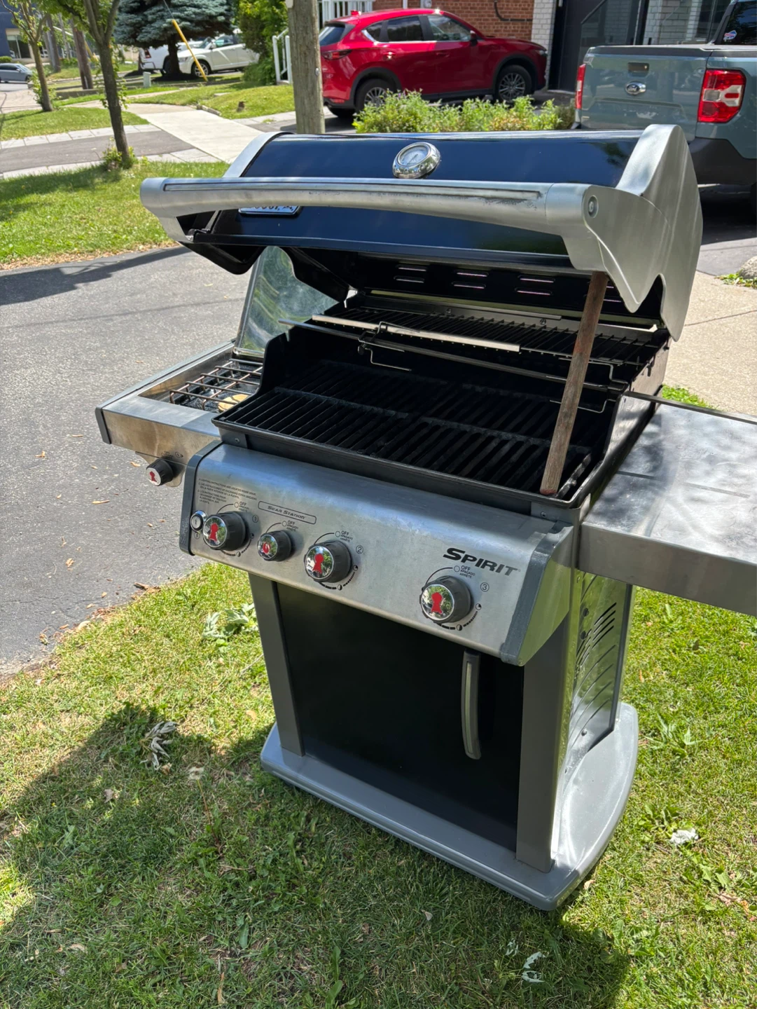Weber Spirit BBQ - photo 2