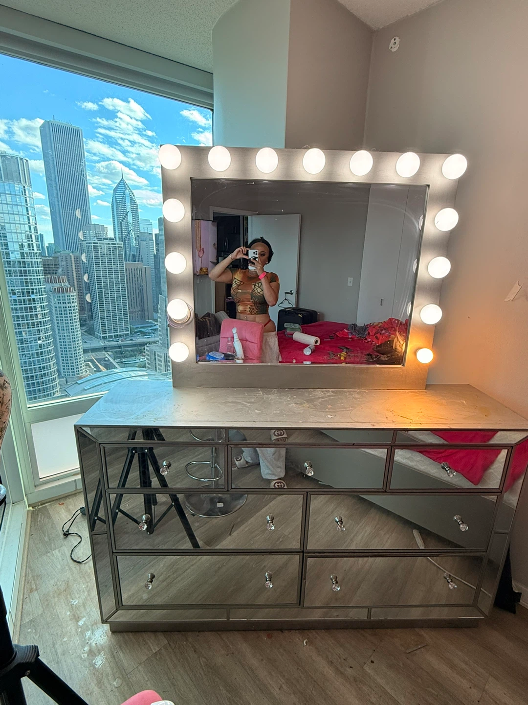 Glam Vanity Dresser with Lighted Mirror - photo 4
