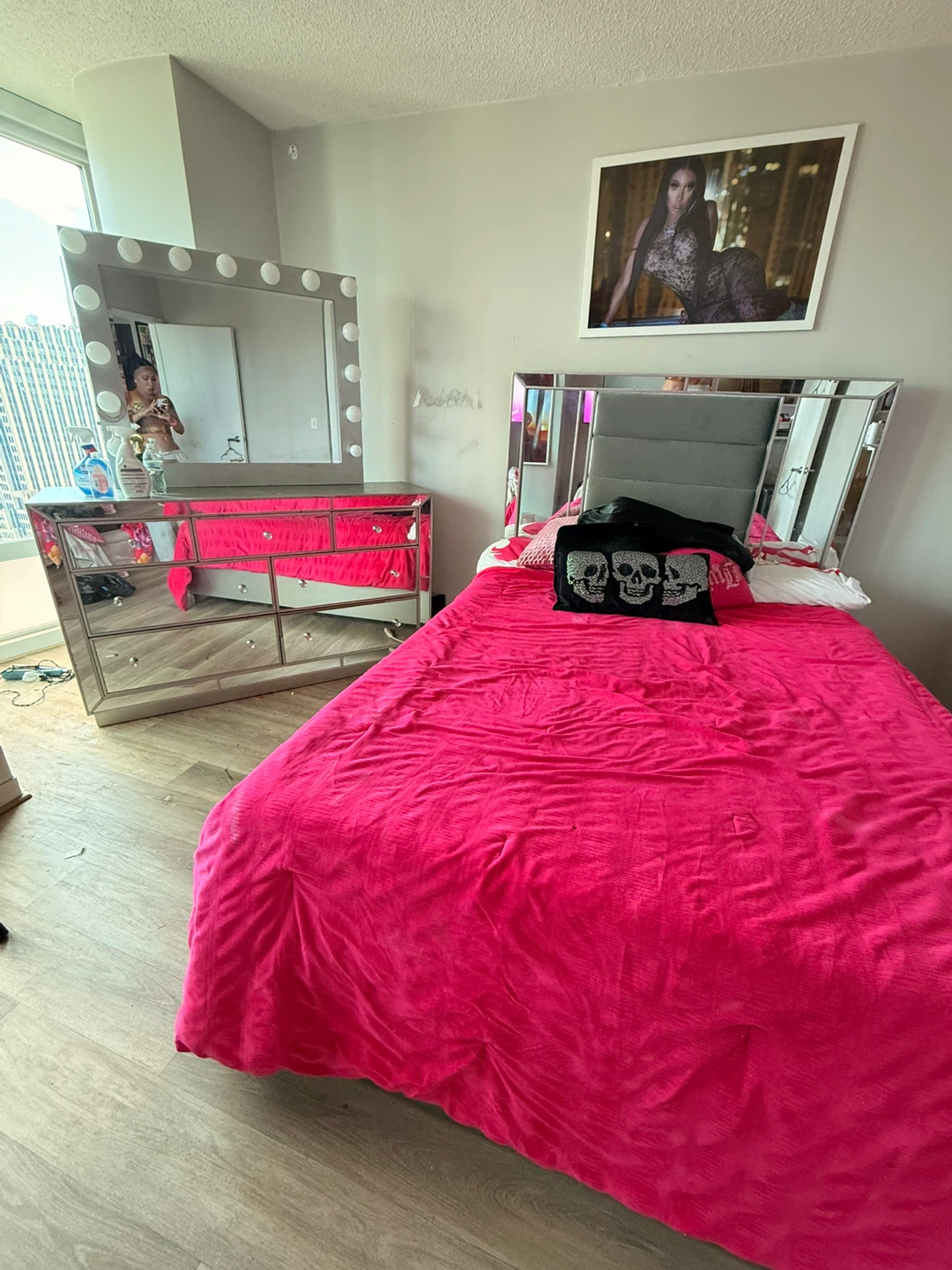 Glam Vanity Dresser with Lighted Mirror