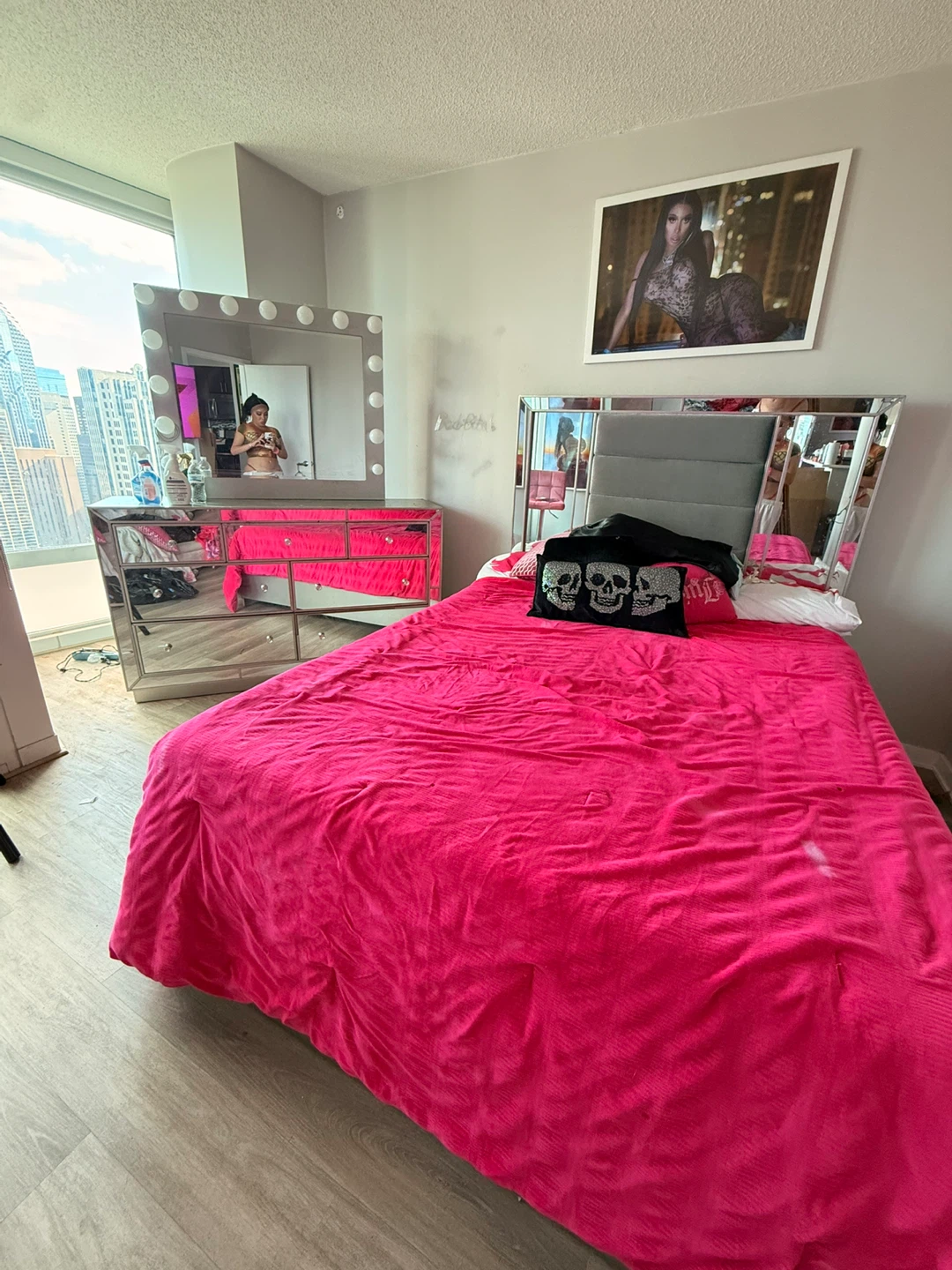 Glam Vanity Dresser with Lighted Mirror - photo 2