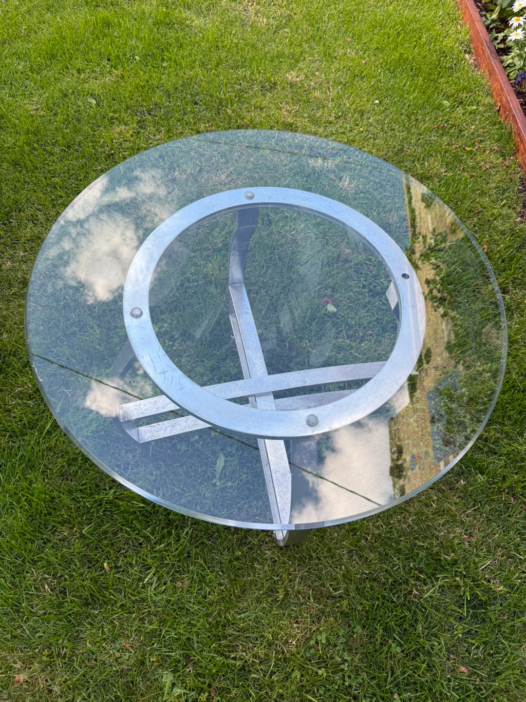 Round Glass Top Accent Table with Metal Base - photo 4