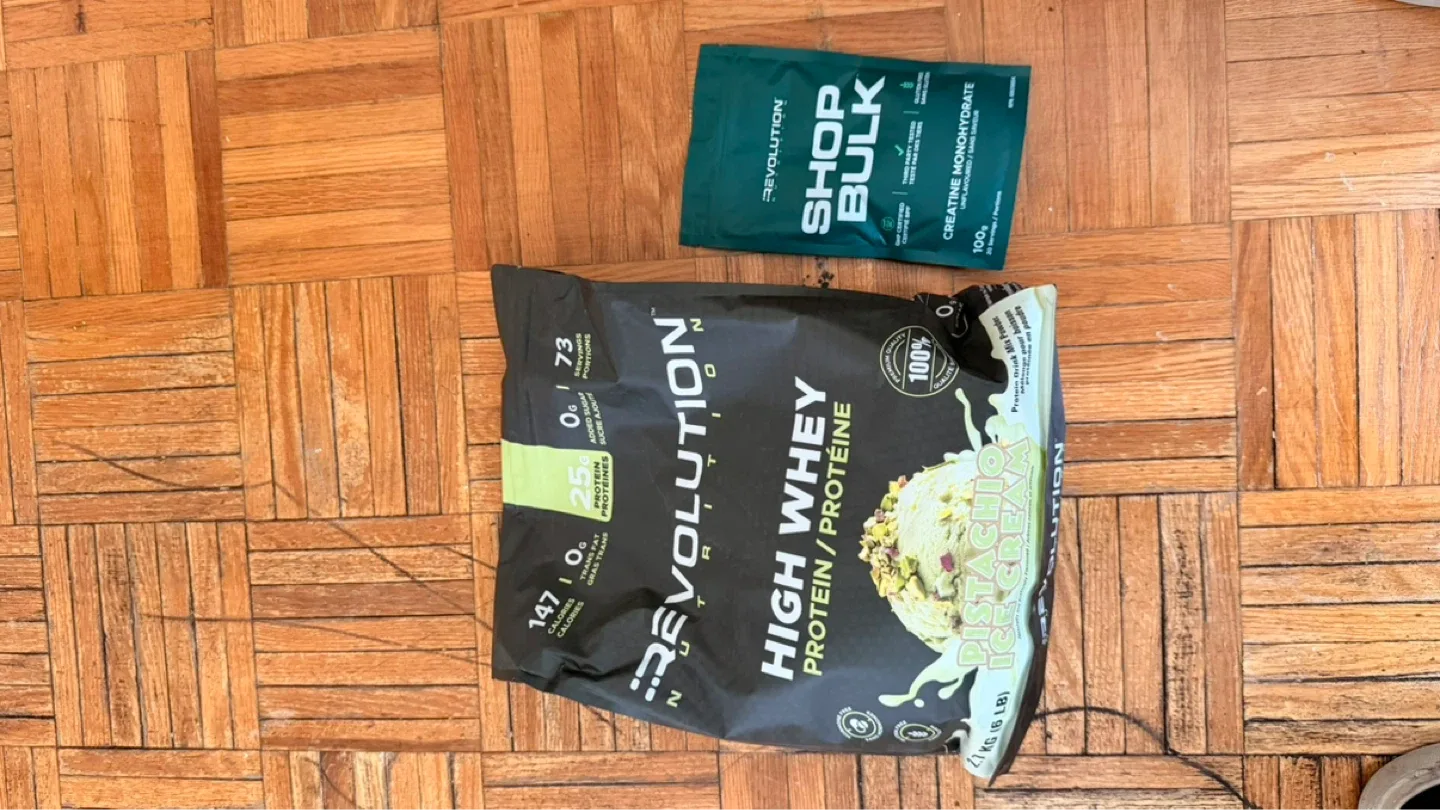 Revolution Nutrition High Whey Protein - Pistachio Ice Cream - photo 2