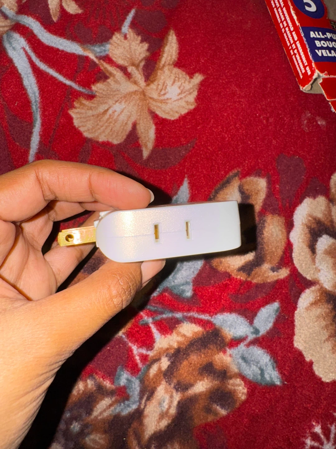 White Folding Extension Adapter with 6 ports