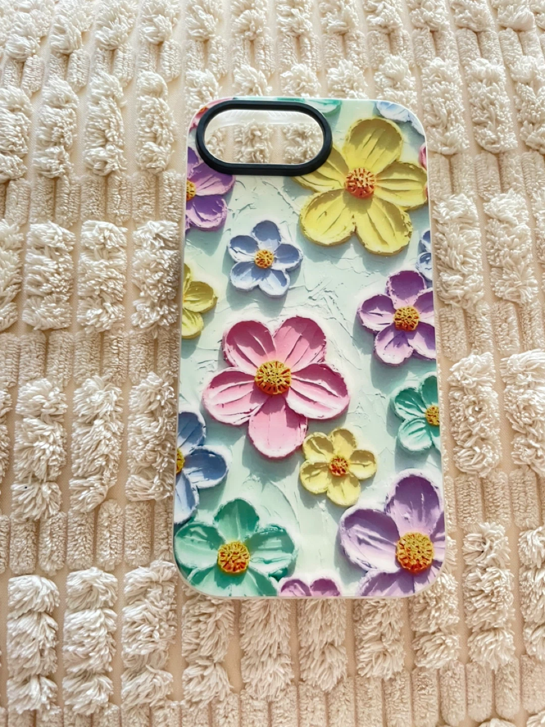 iPhone Case with Raised Flowers Design - photo 2