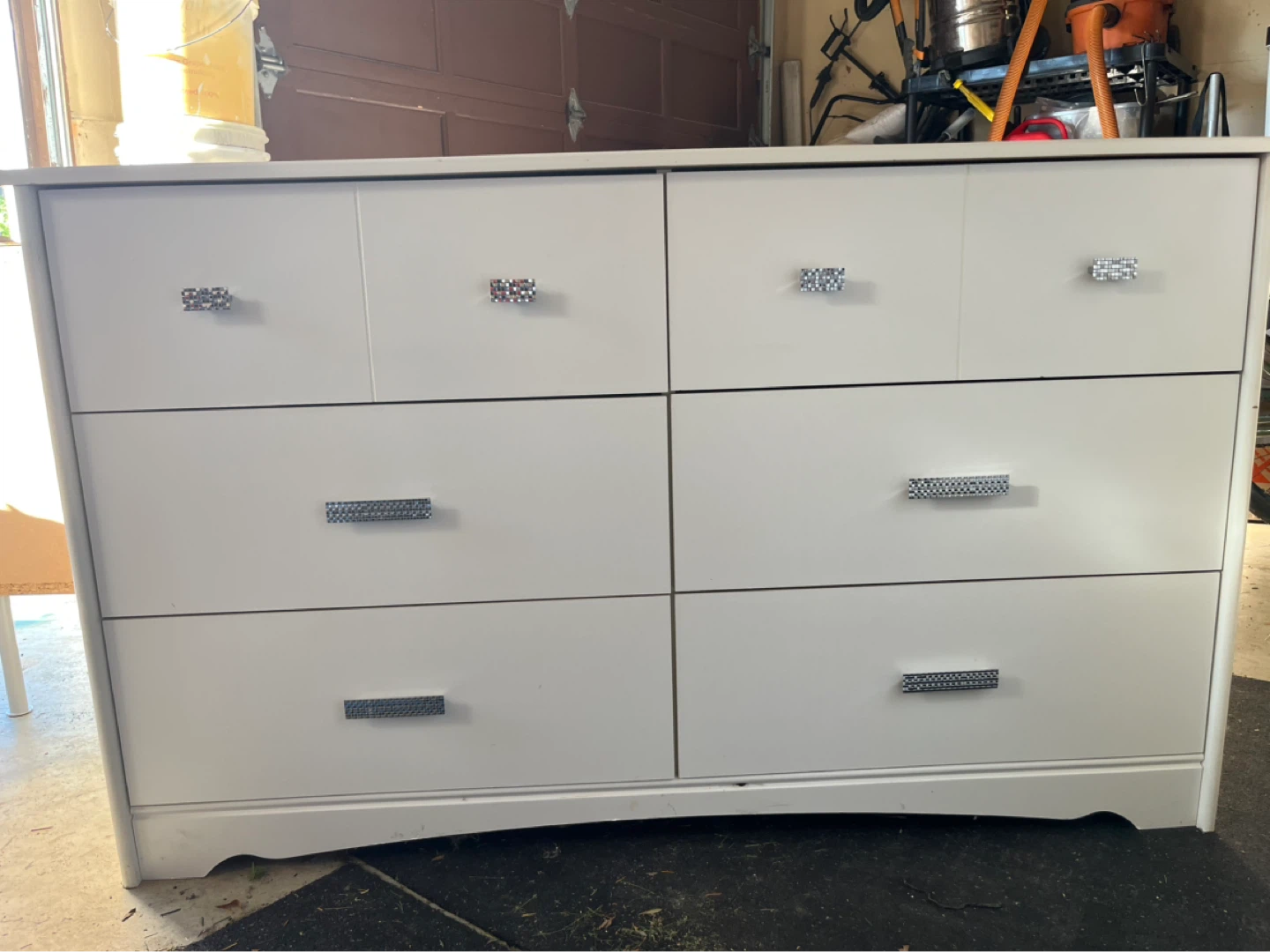 White 6-Drawer Dresser with Rhinestone Handles - photo 2