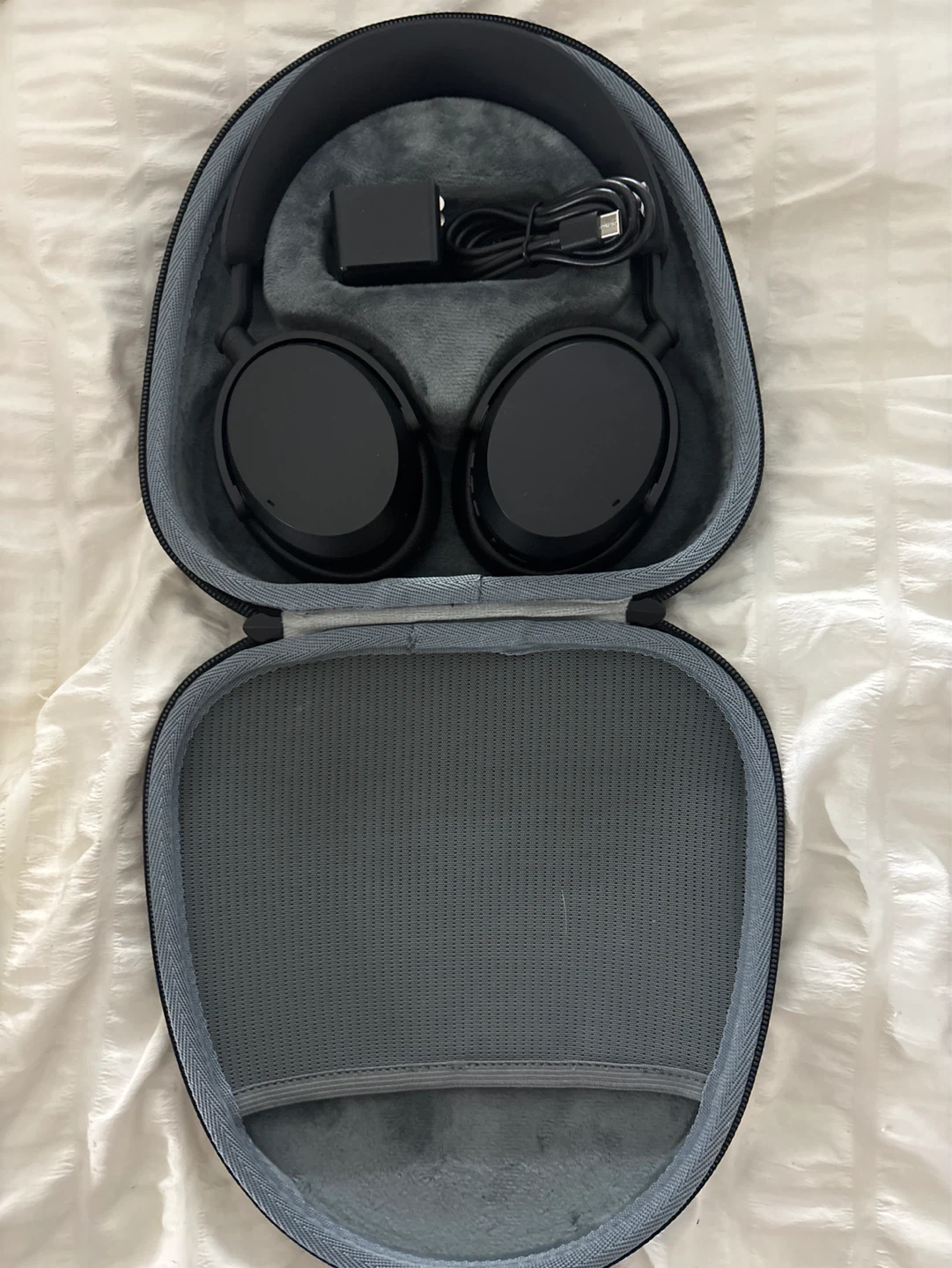 Headphone Carrying Case - Black - photo 4