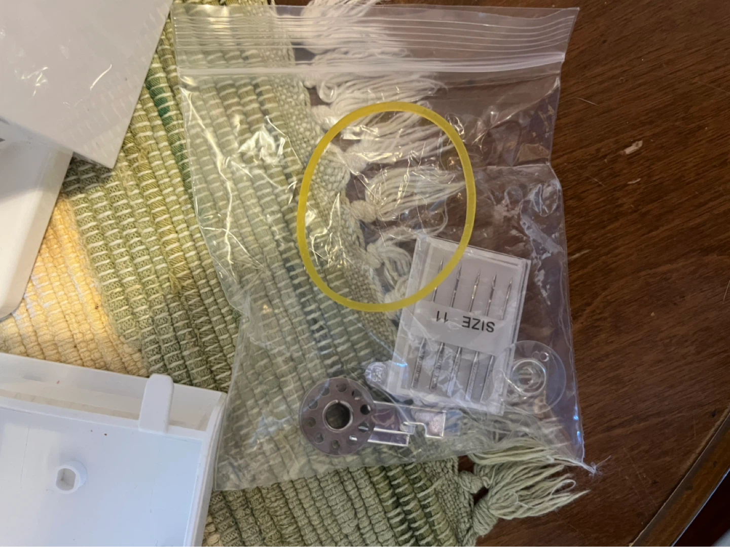 Brother JX1400 Sewing Machine - photo 2