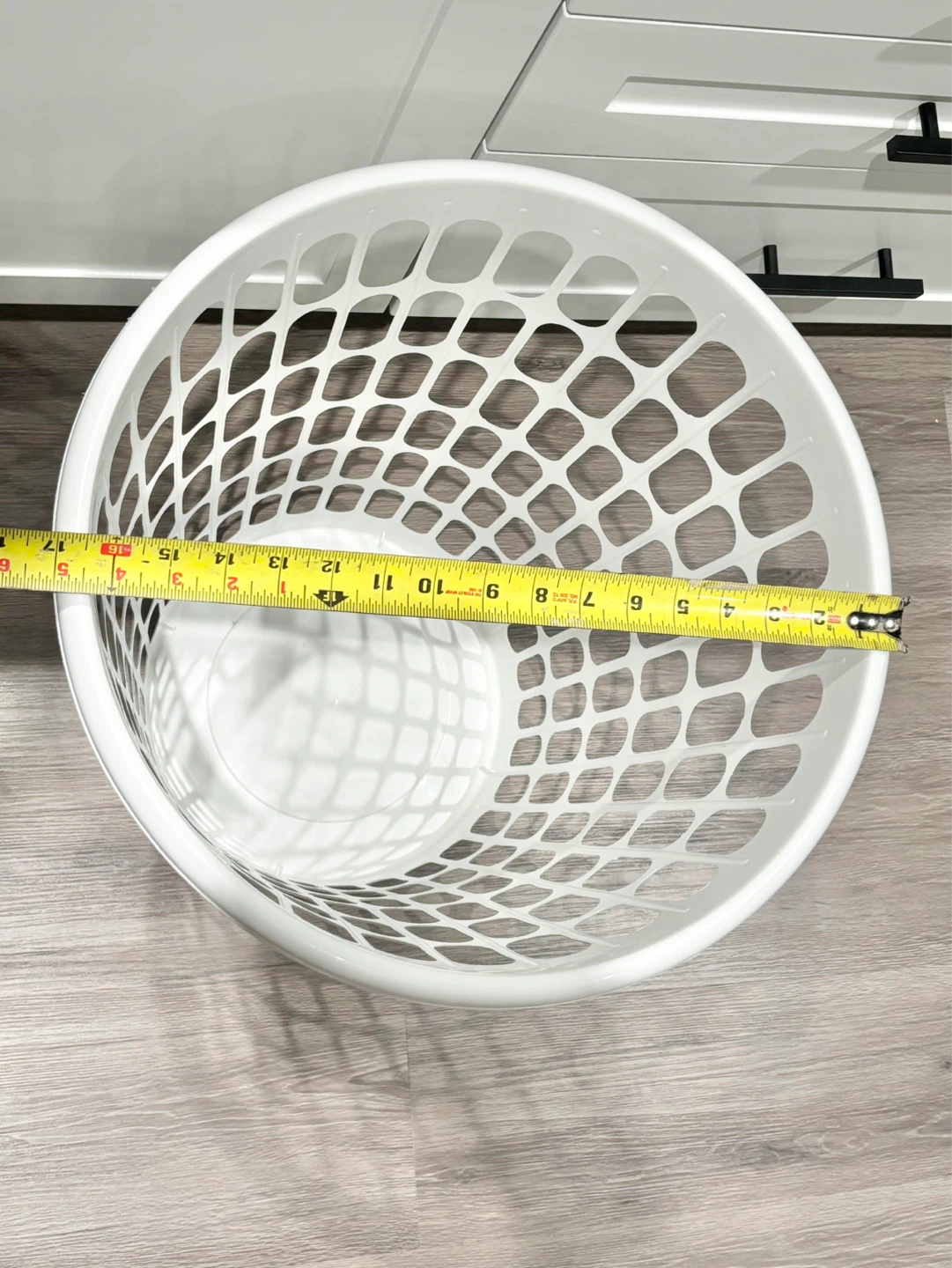White Laundry Hamper - photo 3