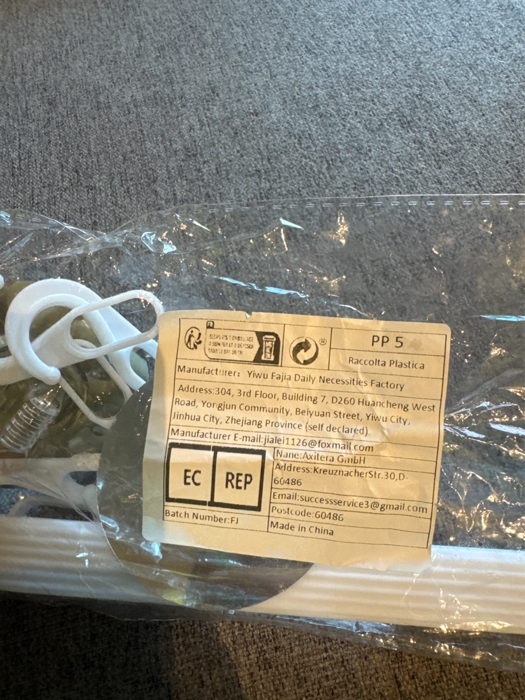 Plastic Hanging Rack with Hooks for organizing