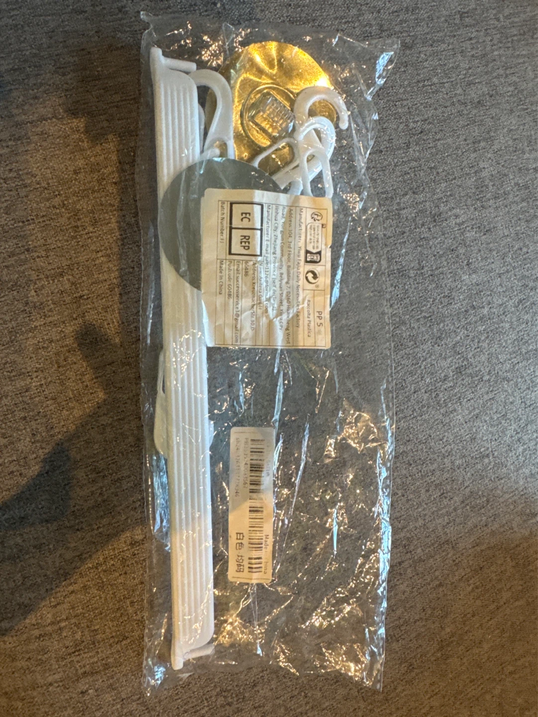 Plastic Hanging Rack with Hooks for organizing - photo 2