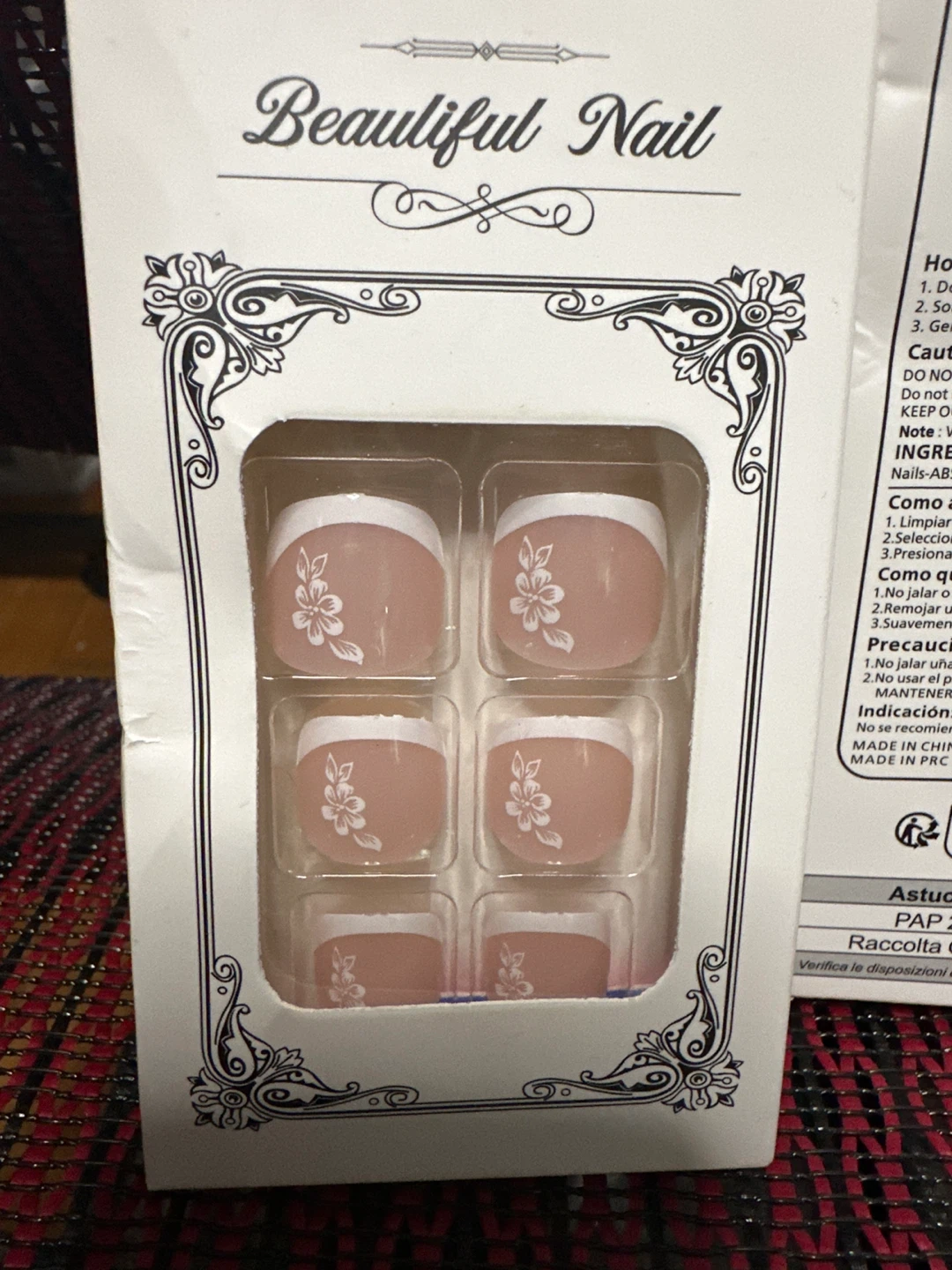 ⚽️ Beautiful Nail French Tip False Nails with Flower Design - photo 3