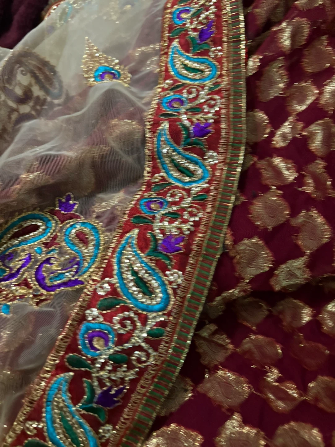 Maroon and Gold Paisley Blouse with Sheer Dupatta - photo 2