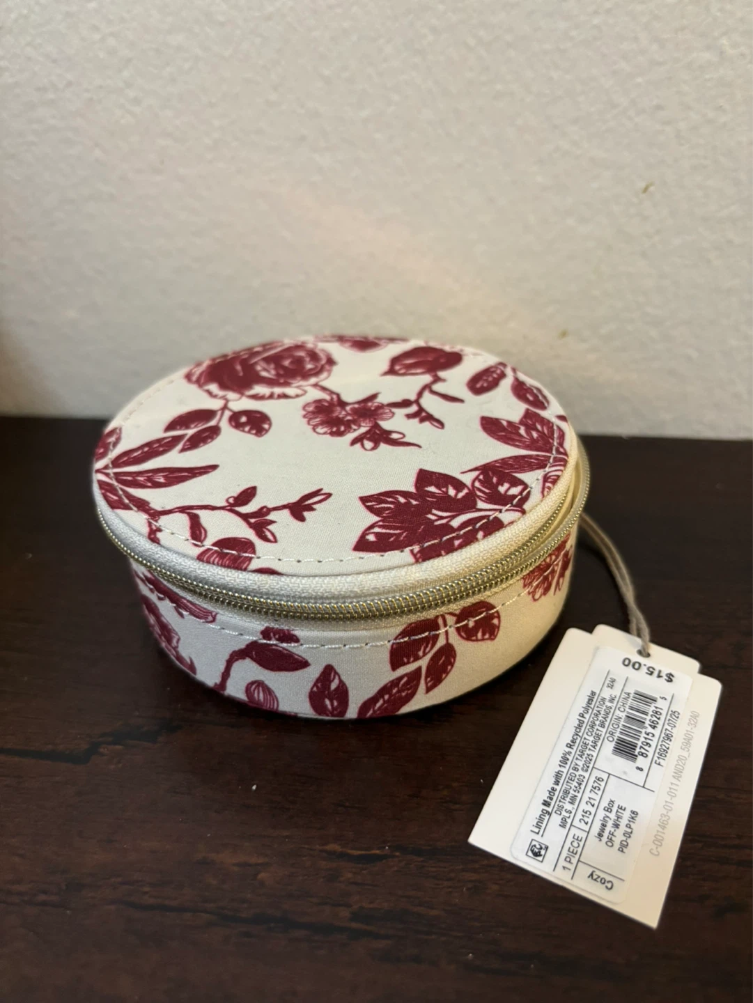 BRAND NEW-Cozy Jewelry Box