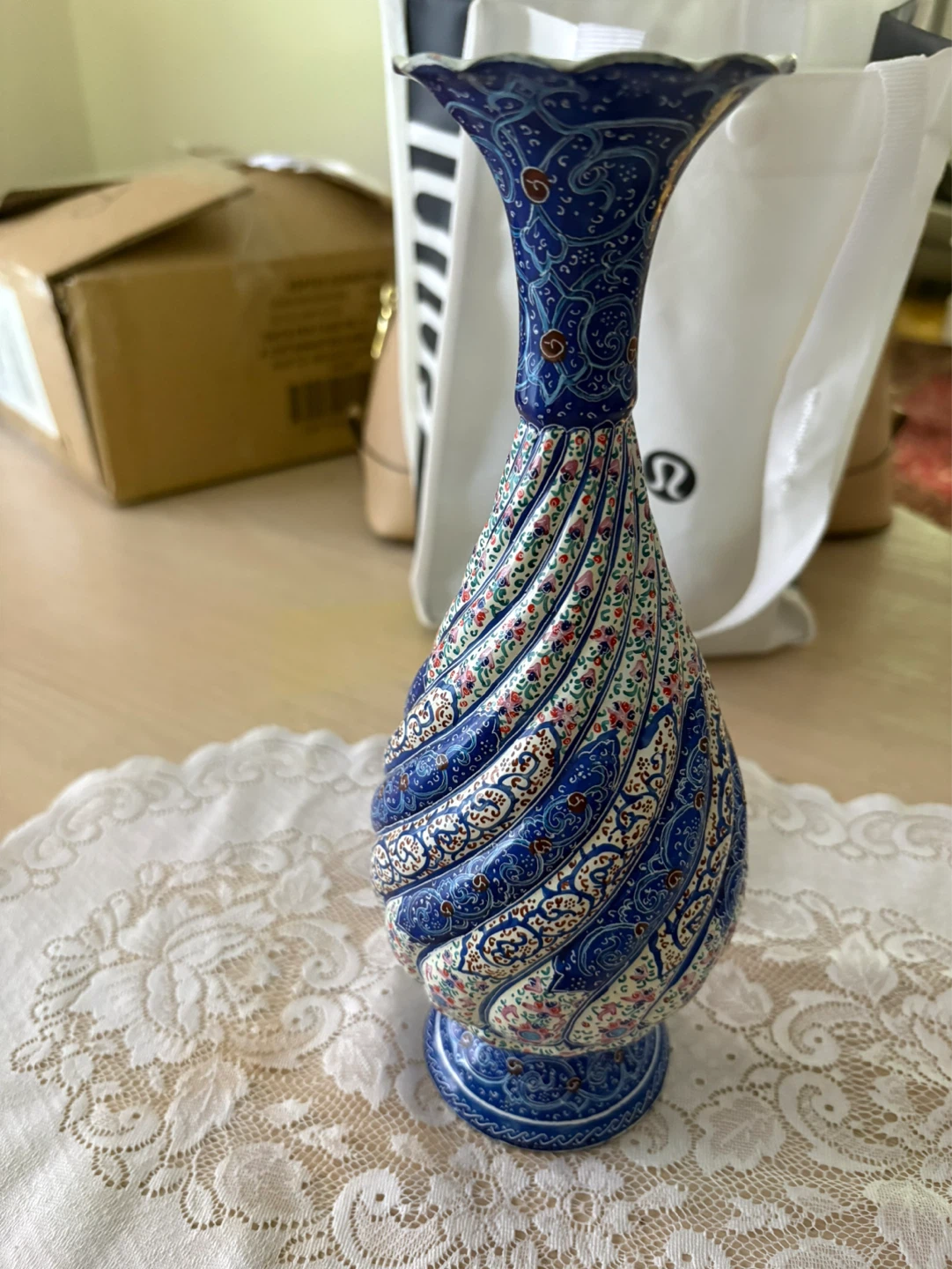 Decorative Blue and White Enameled Vase - photo 2