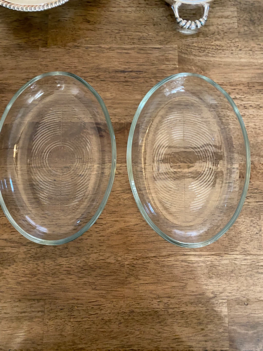 Set of 2 Glass Oval Baking Dishes with Silver Serving Tray - photo 4