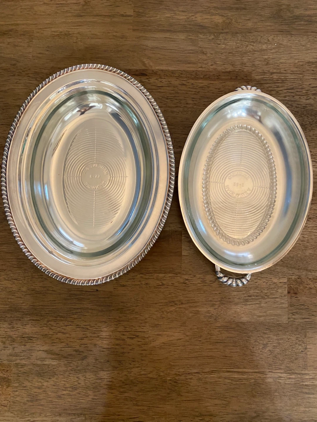 Set of 2 Glass Oval Baking Dishes with Silver Serving Tray - photo 3