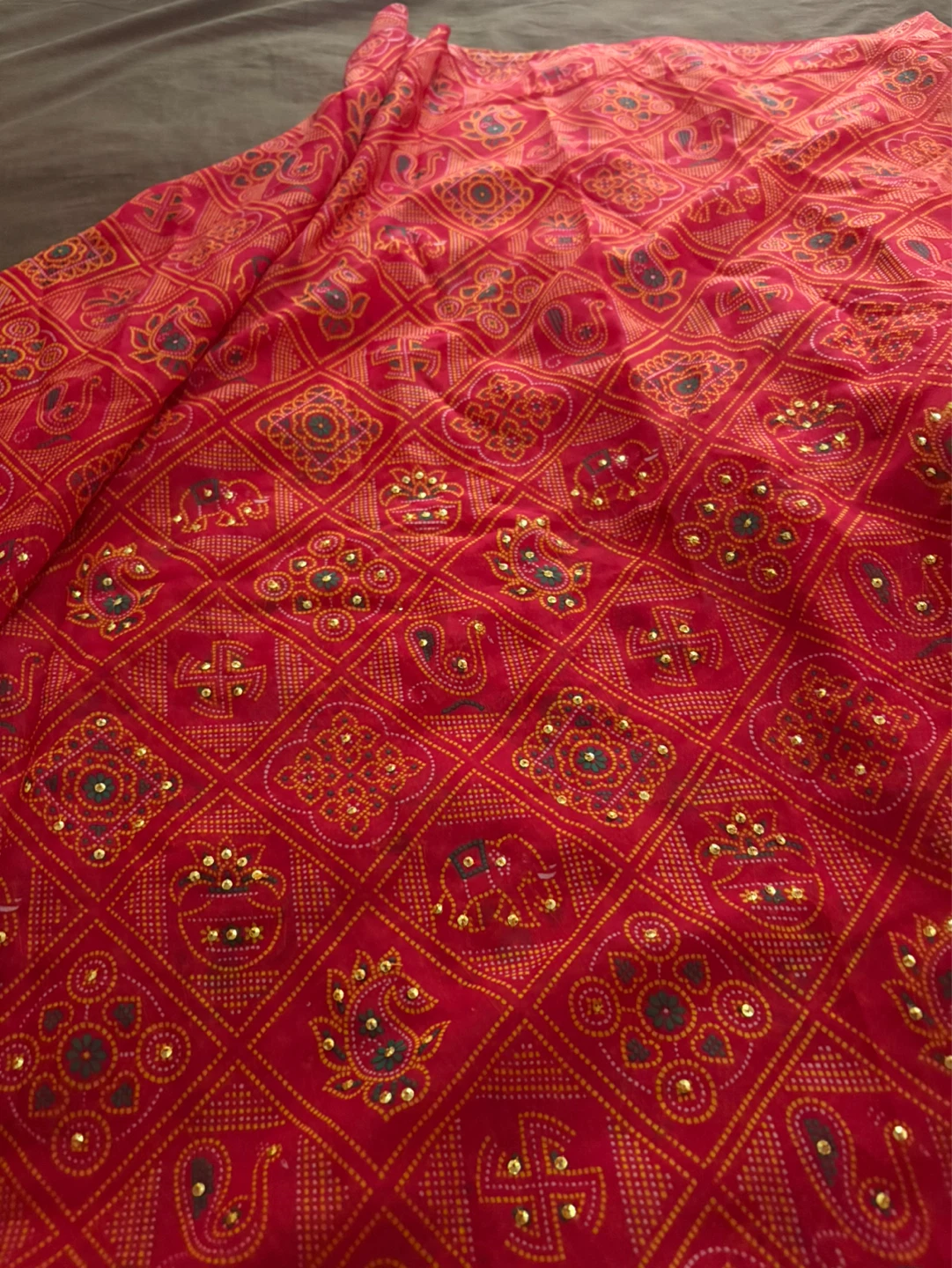 Red saree with Intricate Gold Embroidery and Beading - photo 2