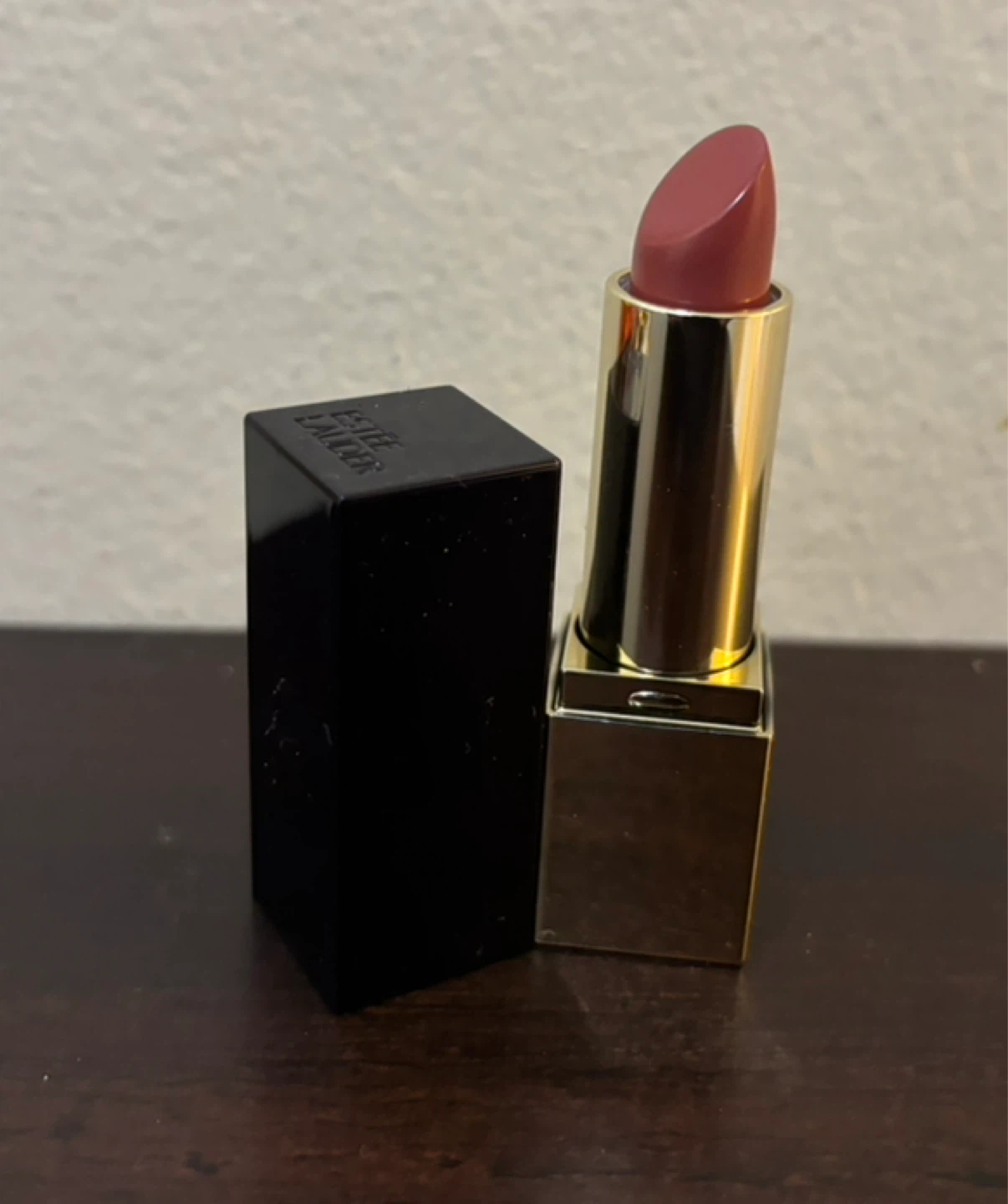 NEW-Estée Lauder Pure Color Envy Lipstick - Rebellious Rose