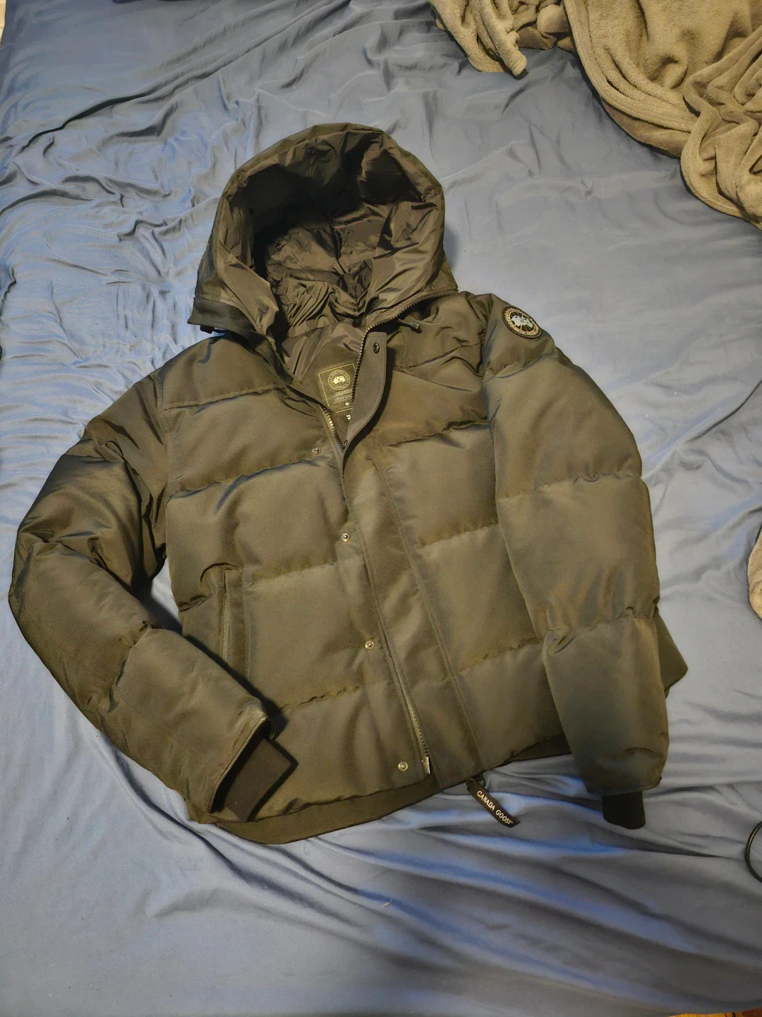 Canada Goose Puffer Jacket - photo 5