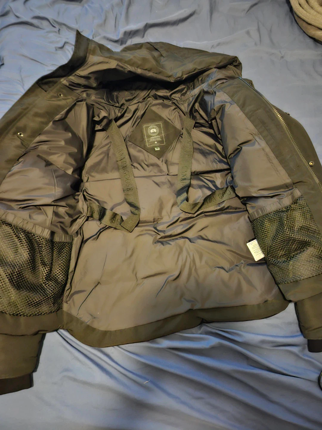 Canada Goose Puffer Jacket - photo 4