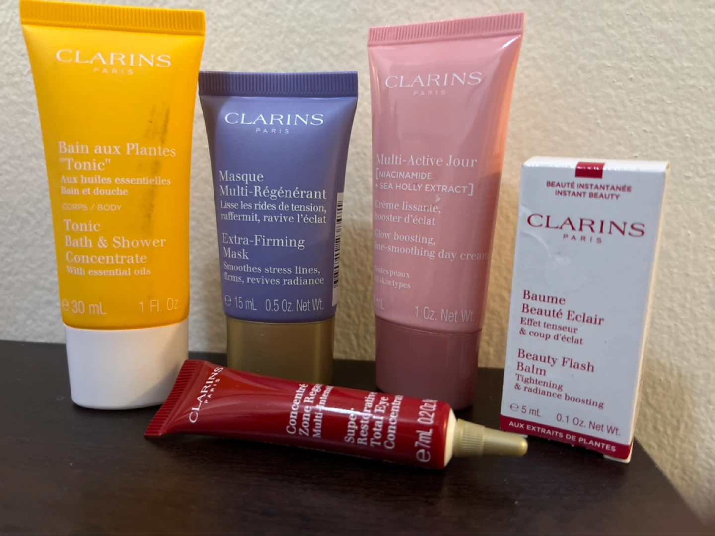 NEW- LOT of 5 Clarins Skincare Set