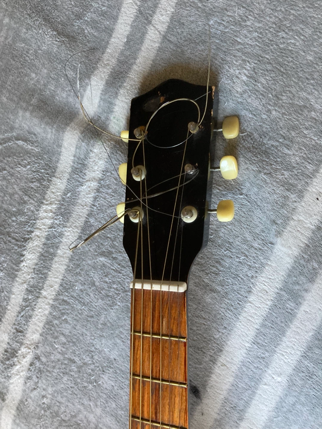 Saturn Acoustic Guitar - Model No. 16-3 - photo 3
