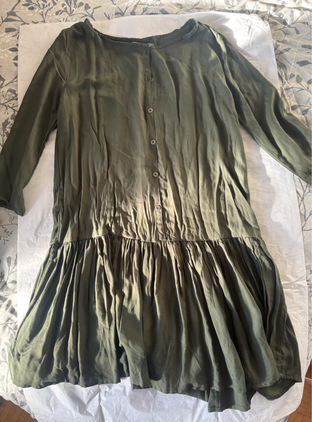 ⚽️Olive Green Button-Up Dress with Ruffle Hem